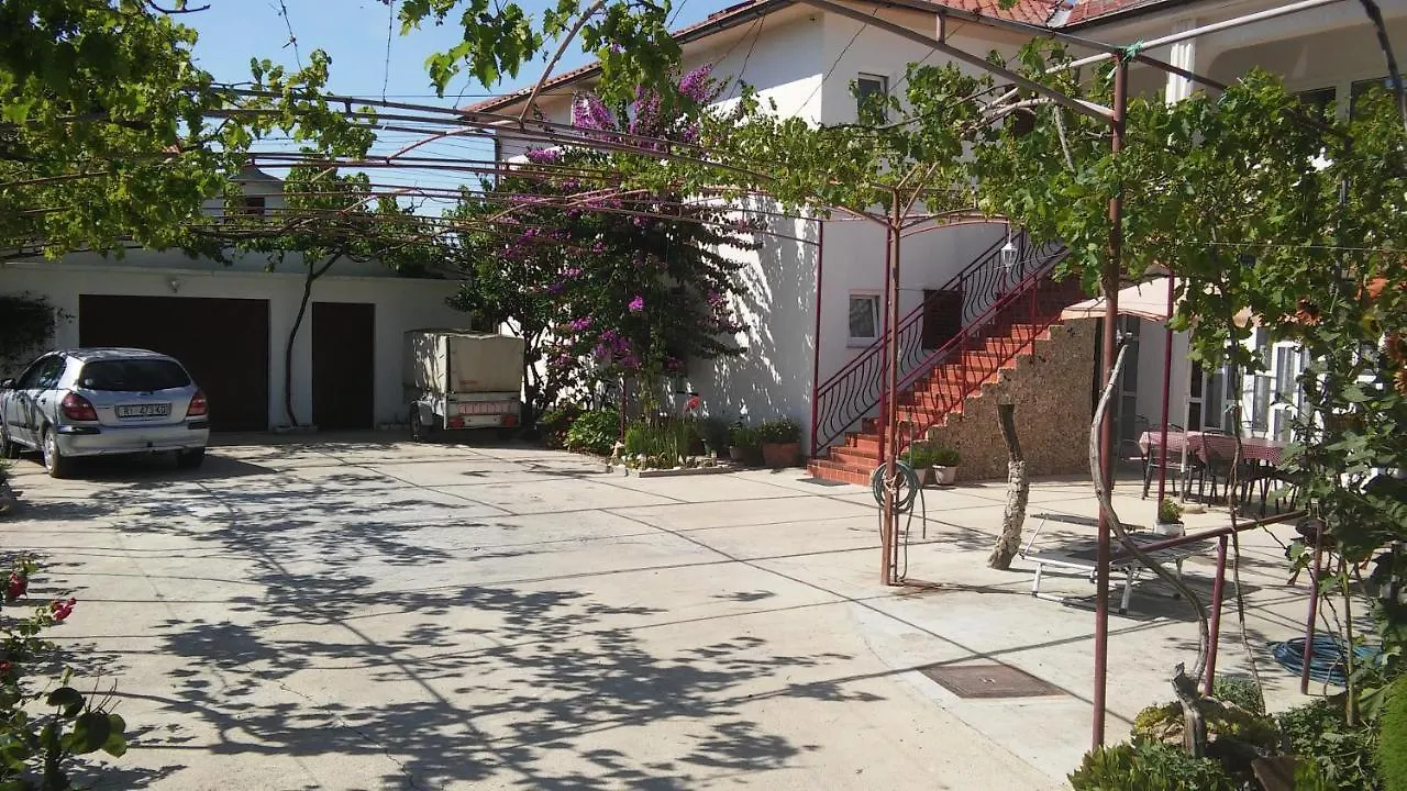 Apartments With A Parking Space Supetarska Draga - Donja, Rab - 11237